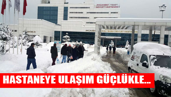 Hastaneye Ulaşım Güçlükle Sağlanıyor