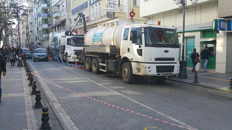 TİSKİ İNÖNÜ CADDESİNDE