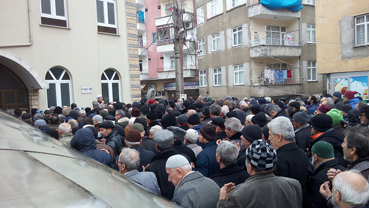 ABBAS ABİ SON YOLCULUĞUNA UĞURLANDI