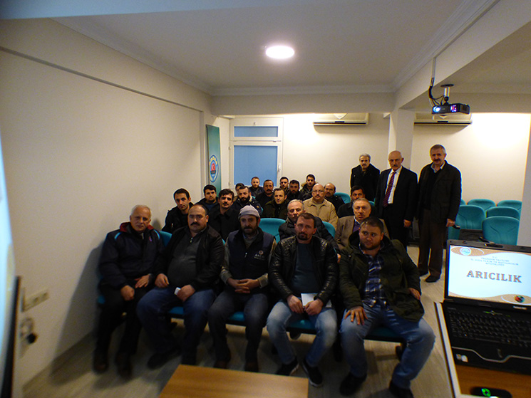 AKÇAABAT ARICILIK KURSU BAŞLADI