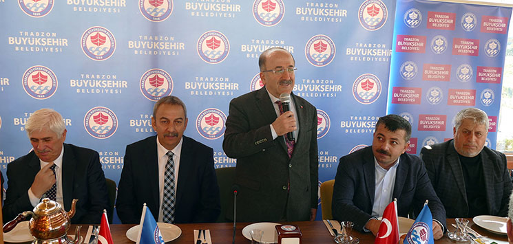 Başkan Gümrükçüoğlu Akçaabatlı esnaflar ile buluştu