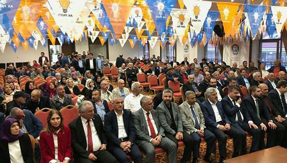 AK PARTİ İLÇE DANIŞMA TOPLANTISI YAPILDI