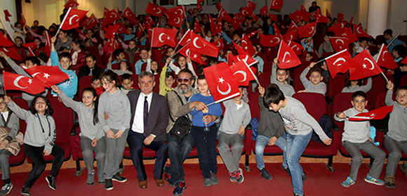 2. ÇOCUK TİYATRO ŞENLİĞİ DÜZENLENDİ