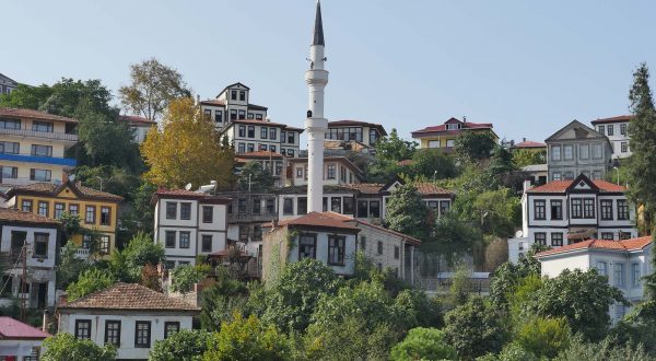 ORTAMAHALLE’DE RESTORASYON ÇALIŞMALARI BAŞLADI