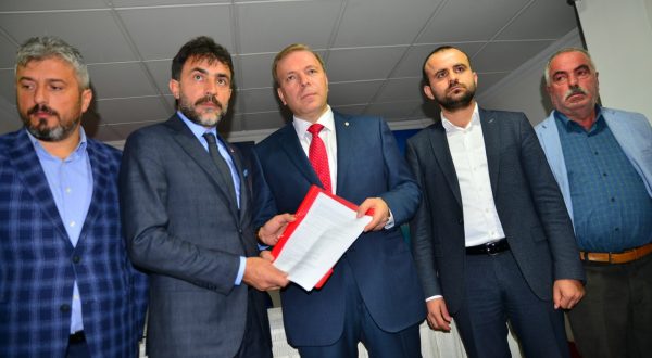 UZUN AKÇAABAT BELEDİYE BAŞKANLIĞINA ADAY OLDU