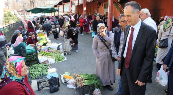 BELEDİYEDEN KADINLAR PAZARINDA ÇORBA İKRAMI