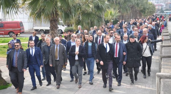 AKBULUT ”MİLLETİMİZİ İLERİ TAŞIMAK İSTİYORUM”