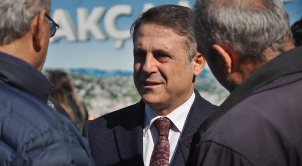 AKBULUT’TAN ANLAMLI MESAJ