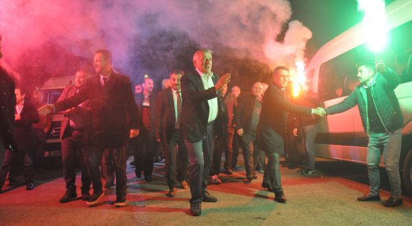 AKBULUT YOĞUN İLGİ GÖRÜYOR