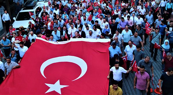 AKÇAABAT 15 TEMMUZ’DA TEK YÜREK